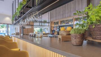 Snack bar