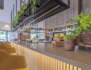 Snack bar