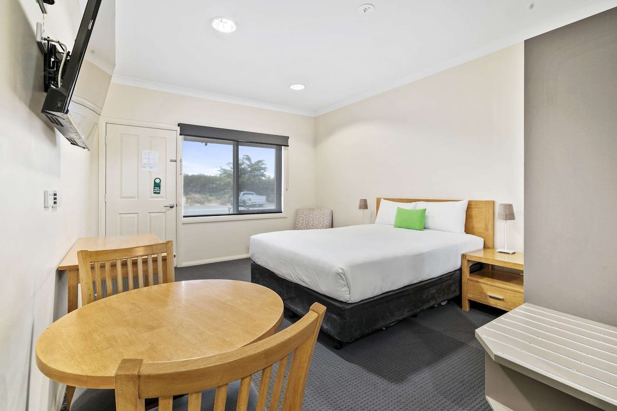Room, 1 Queen Bed, Accessible, Non Smoking | Desk, laptop workspace, blackout curtains, iron/ironing board