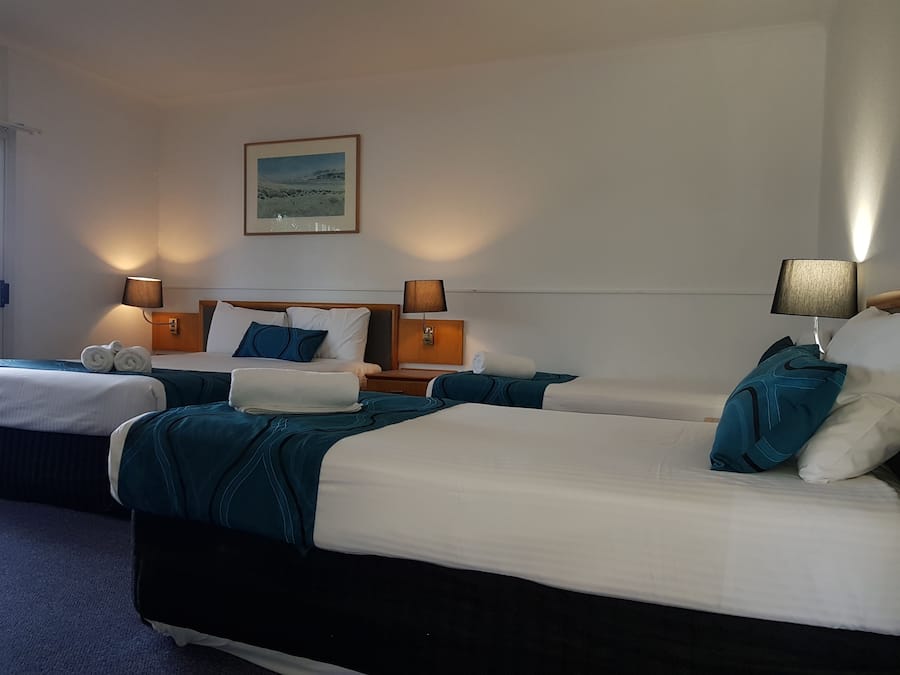 Familiekamer (Sleeps 5 Ground Floor) | 1 slaapkamer, individueel gemeubileerd, verduisterende gordijnen