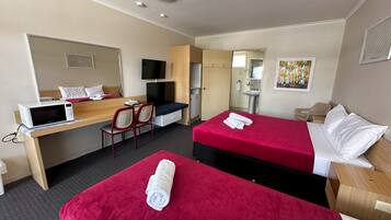 Standard-Zweibettzimmer (1st Floor) | 1 Schlafzimmer, individuell eingerichtet, Verdunkelungsvorhänge