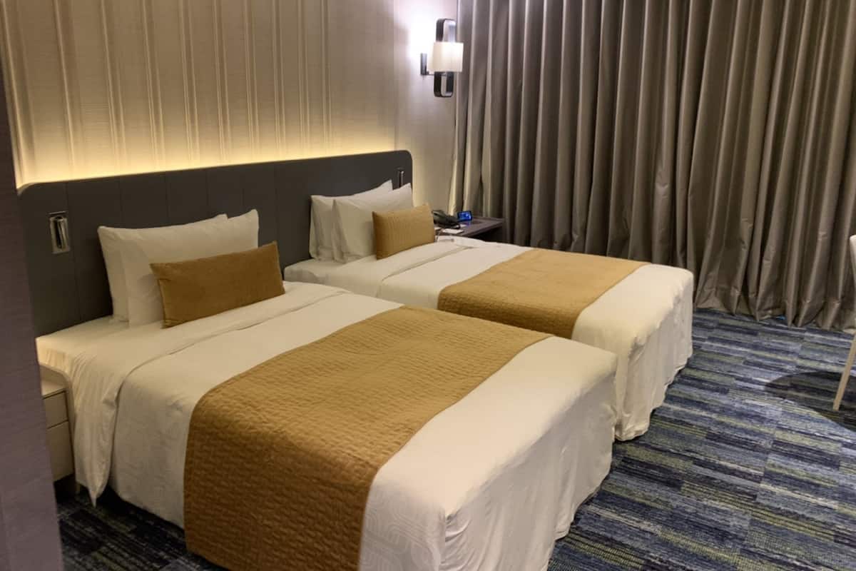Premier Twin | 1 bedroom, in-room safe, free WiFi