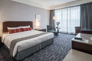 Deluxe King Room | 1 bedroom, in-room safe, free WiFi