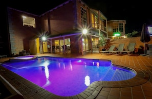 Outdoor pool, pool loungers