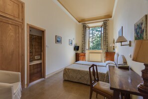 Double Room | 1 bedroom, premium bedding, in-room safe, desk