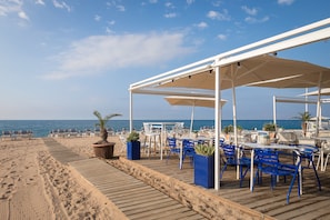 Beach bar