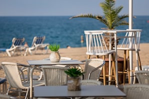 Beach bar