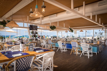 Bar en la playa. htop Olympic