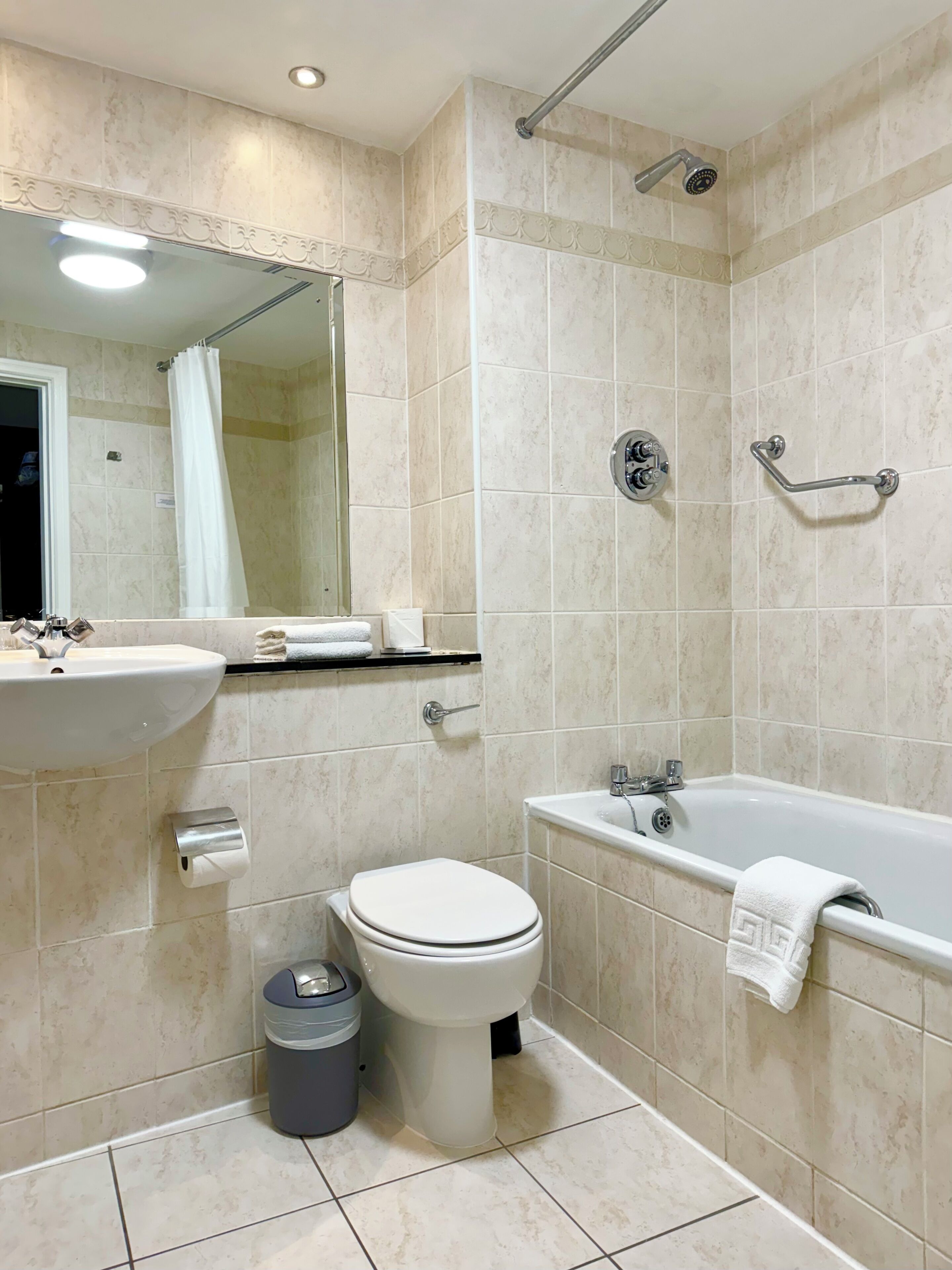 Photo - Beresford Hotel