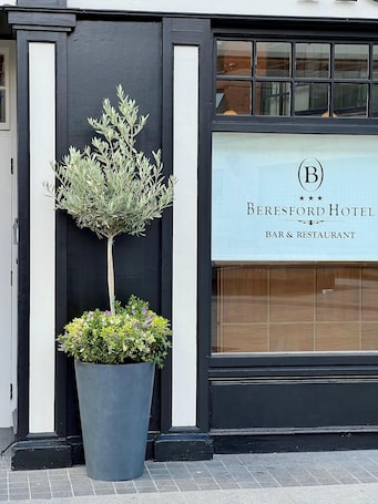 Esterni. Beresford Hotel