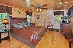 1 makuuhuone, kannettavalle tietokoneelle sopiva työtila