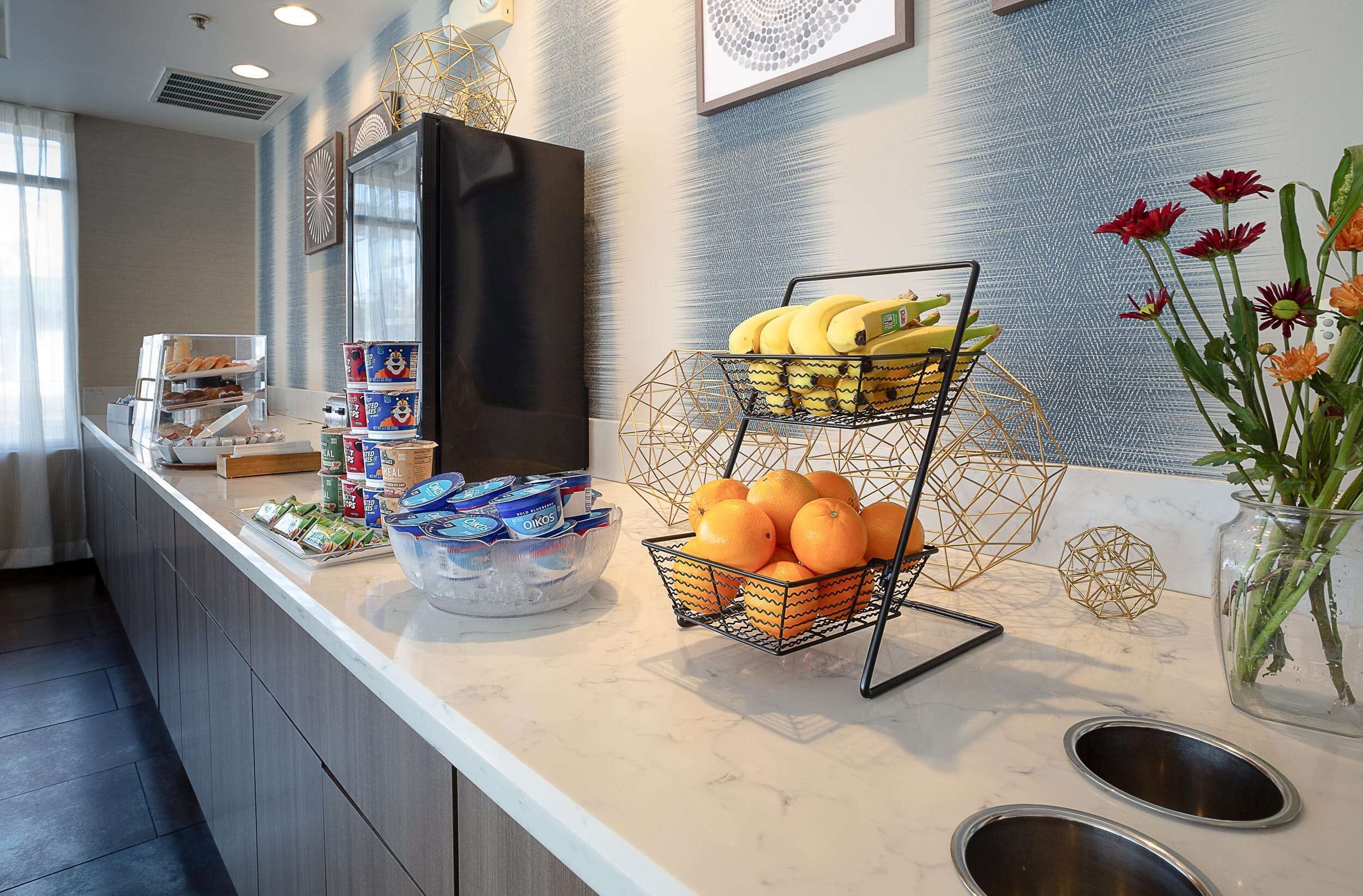 free daily continental breakfast