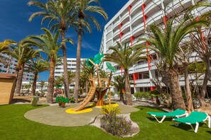 Children’s play area – outdoor