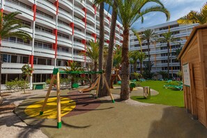Children’s play area – outdoor