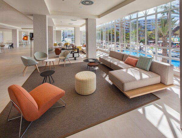 2 bares o lounges, bar en la azotea 