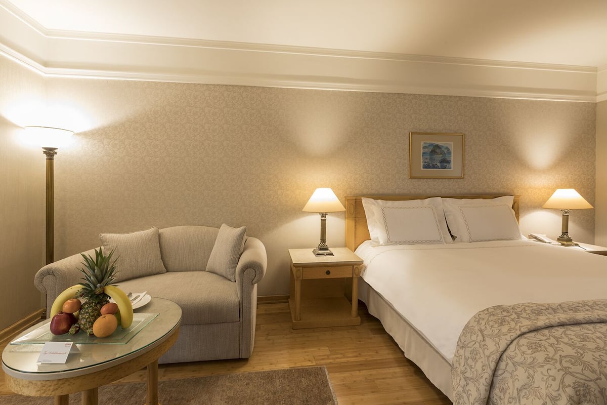 Deluxe Room | 1 bedroom, premium bedding, Select Comfort beds, minibar