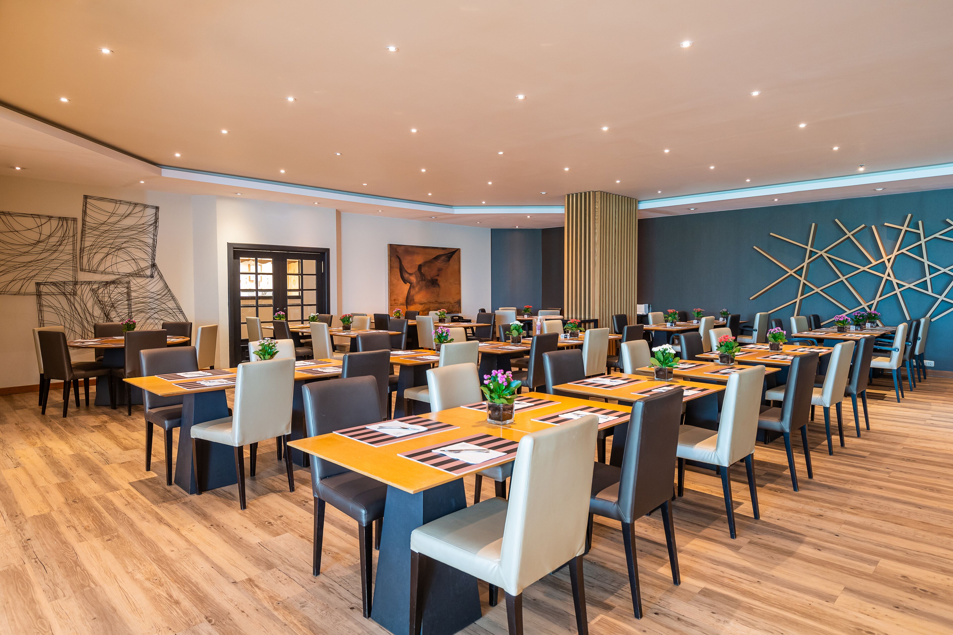 Päivittäinen buffetaamiainen (17 EUR per henkilö)