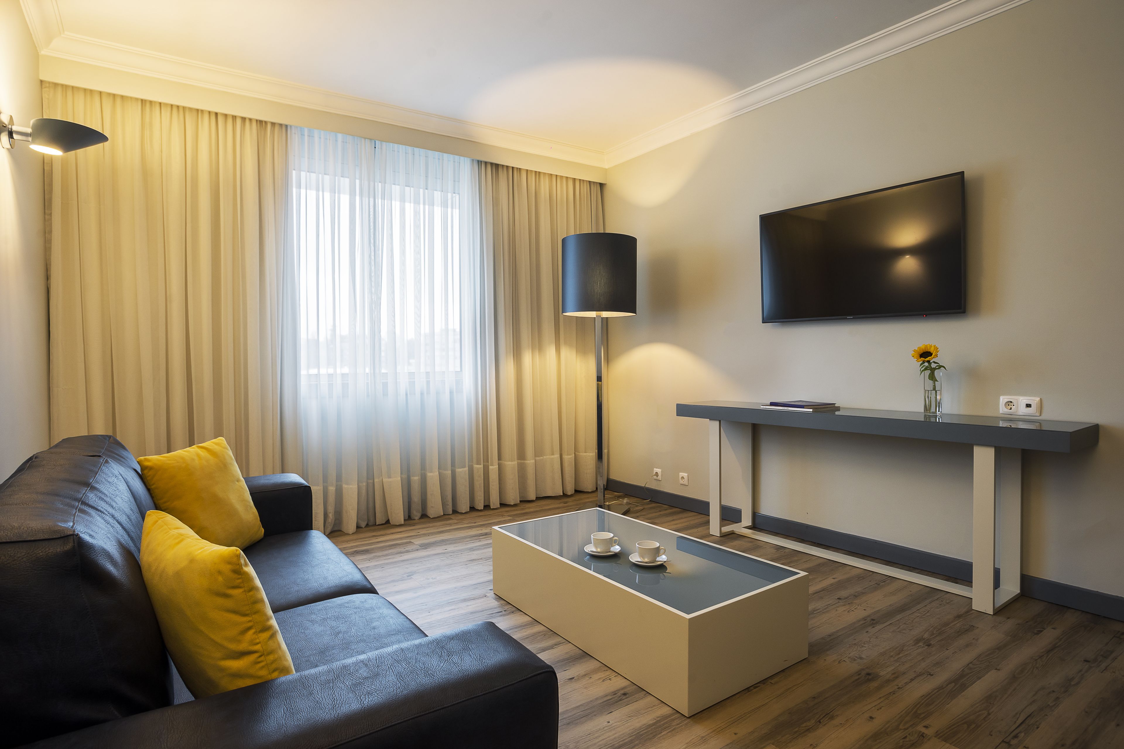 comfort suite (double) | minibar, in-room safe, desk, soundproofing