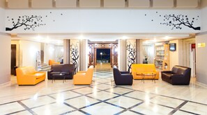 Coin salon dans le hall