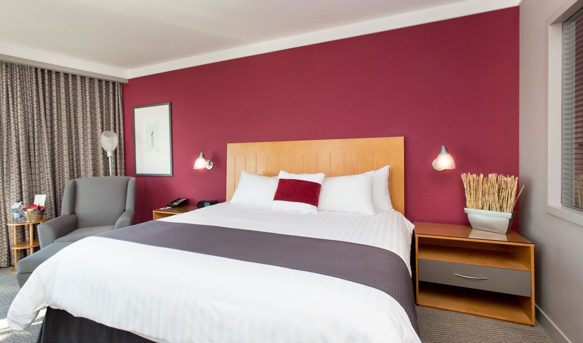 Premium bedding, minibar, in-room safe, desk