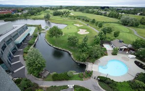 Deluxe szoba, 1 king (extra méretű) franciaágy, erkély, kilátással a golfpályára | Kilátás a szobából