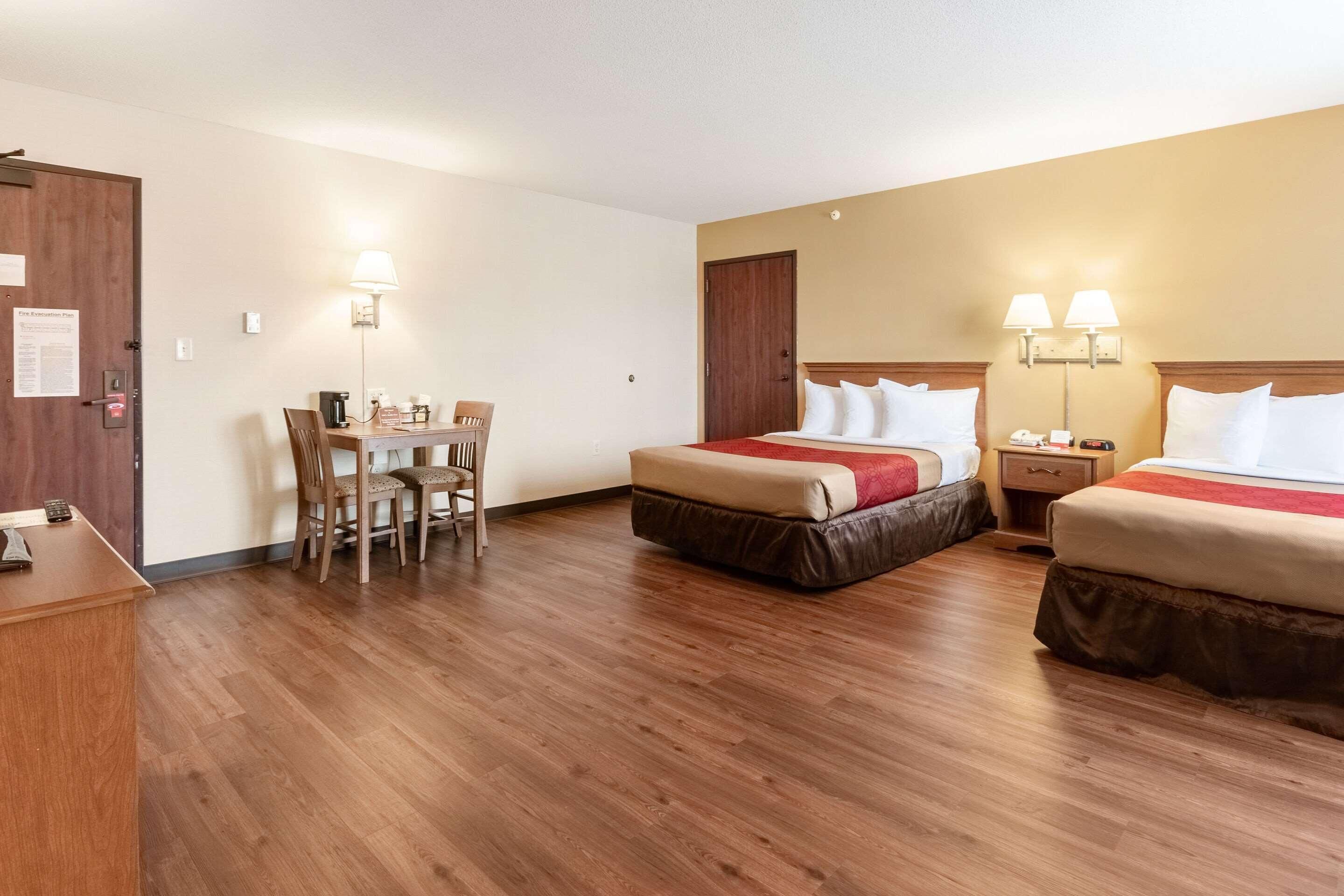 客房內保險箱、遮光布/窗簾、熨斗/熨衣板、免費搖籃/嬰兒床