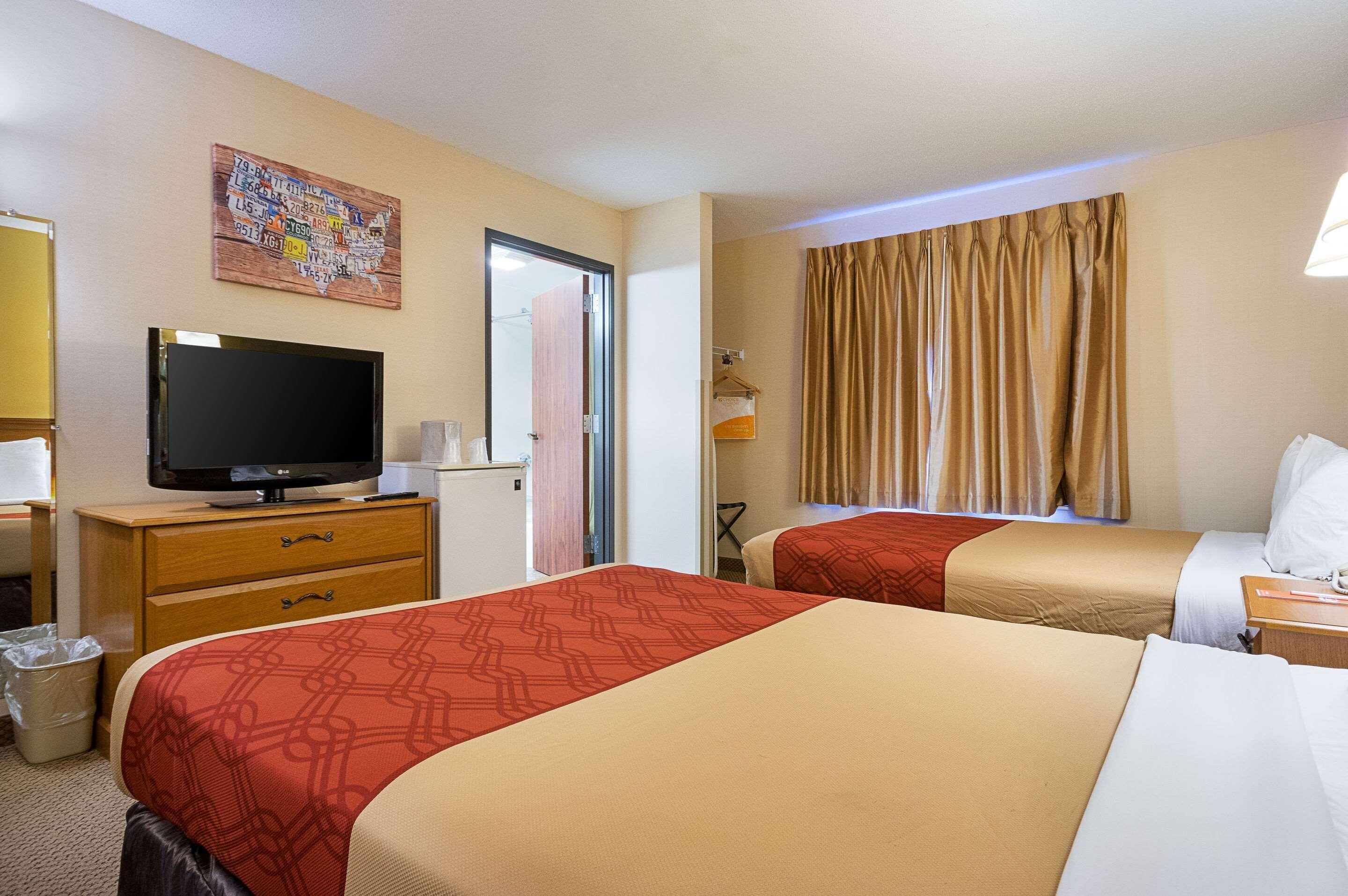 In-room safe, blackout drapes, iron/ironing board