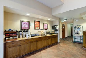 Dining - Econo Lodge Hadley near University (Hadley)