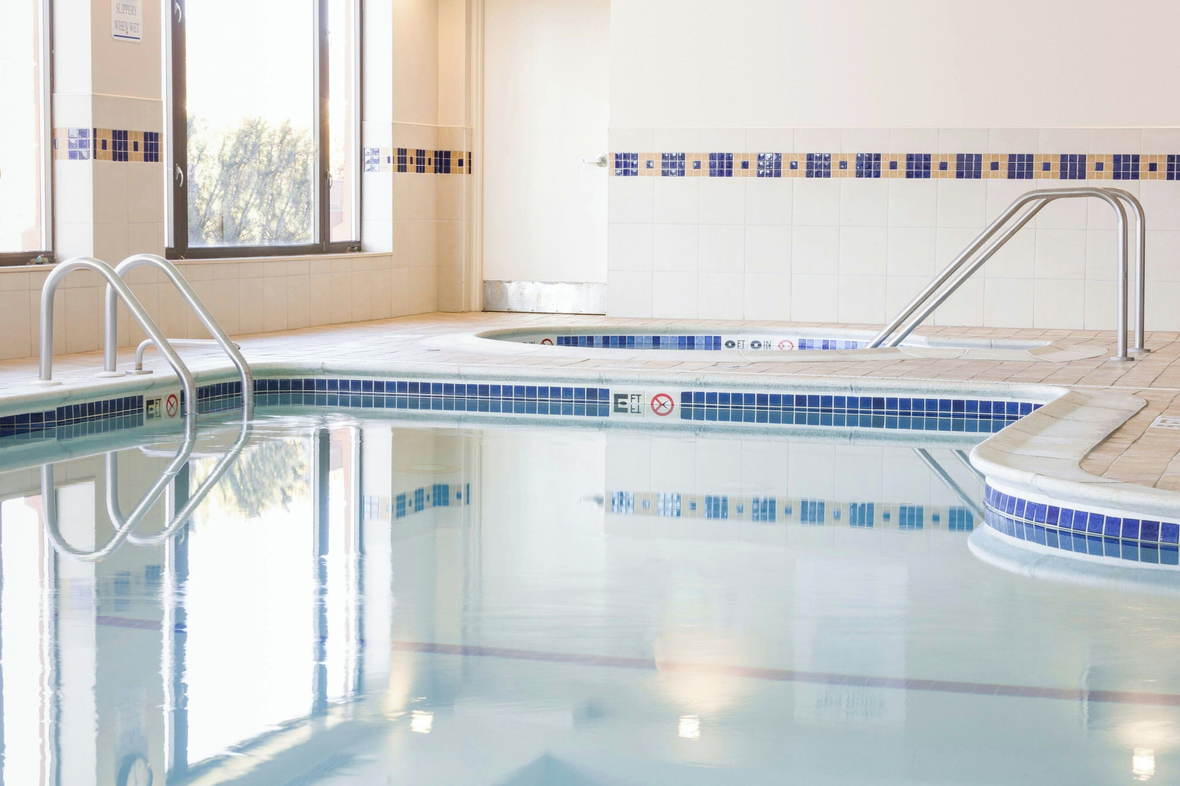 Photo - Holiday Inn Manchester Airport by IHG
