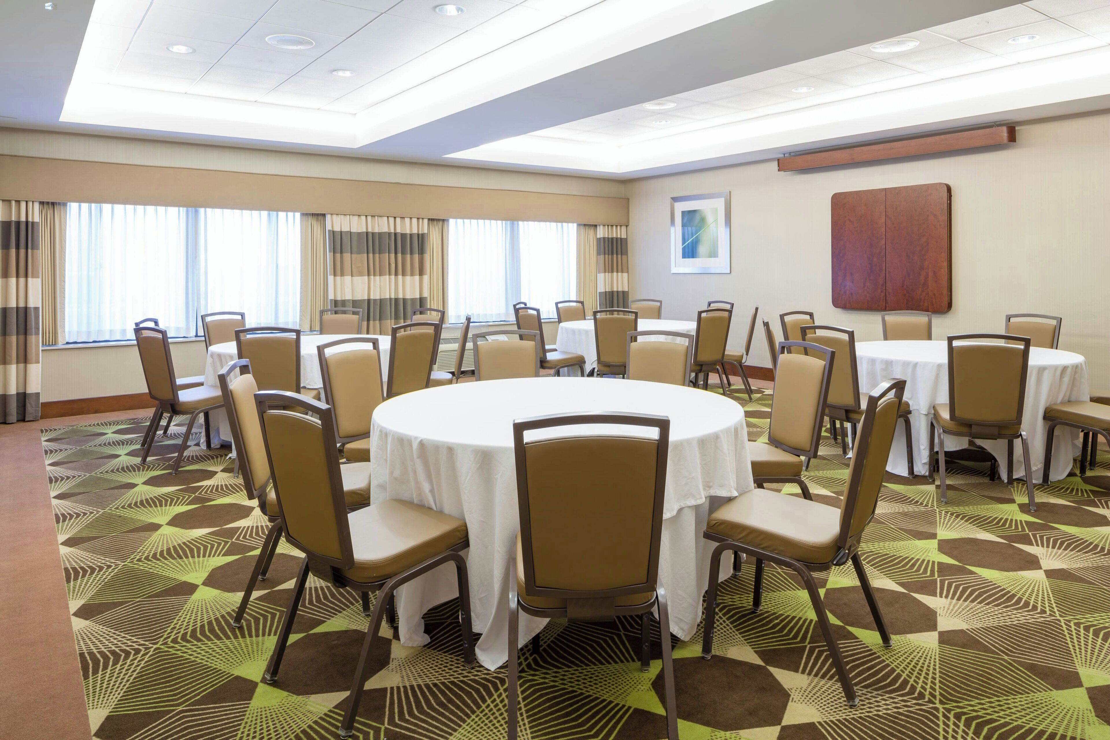 Photo - Holiday Inn Manchester Airport by IHG