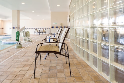 Holiday Inn Manchester Airport by IHG