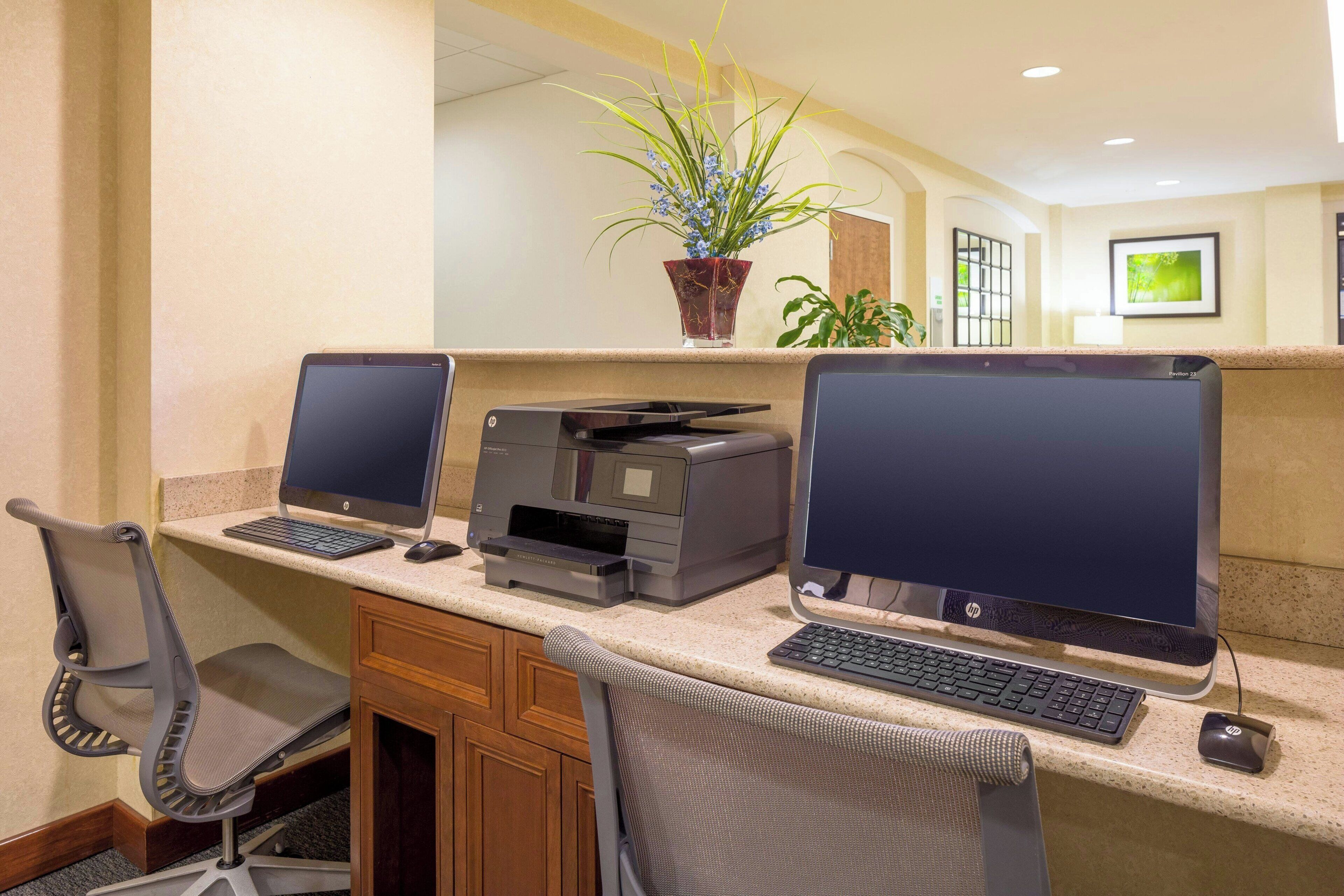 Photo - Holiday Inn Manchester Airport by IHG