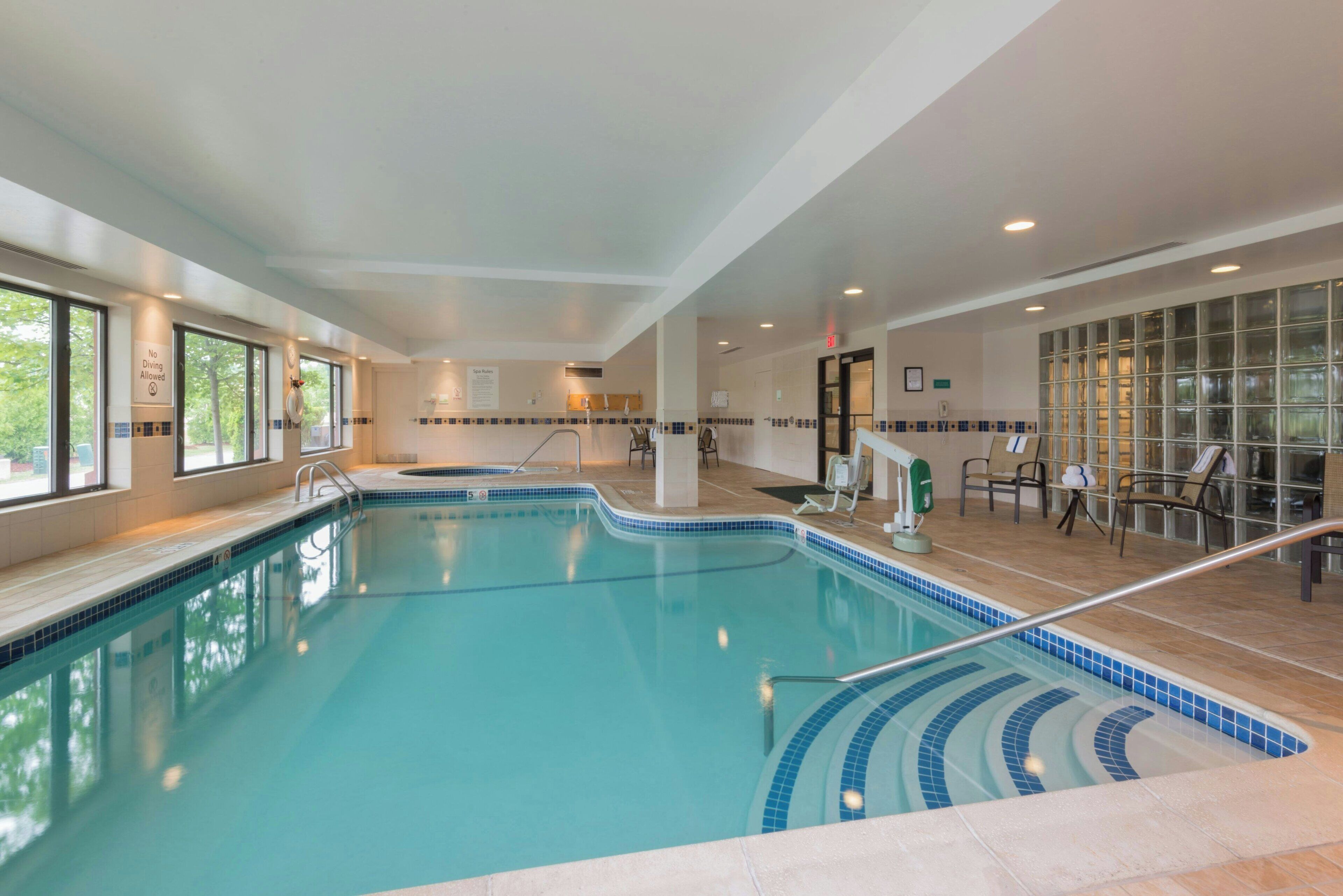 Photo - Holiday Inn Manchester Airport by IHG