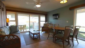 Room, 1 Bedroom | Living area | DVD player