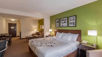 Suite, 1 Katil Raja (King) dengan Katil Sofa, Non Smoking | Meja, langsir/tirai gelap terus, seterika/papan seterika
