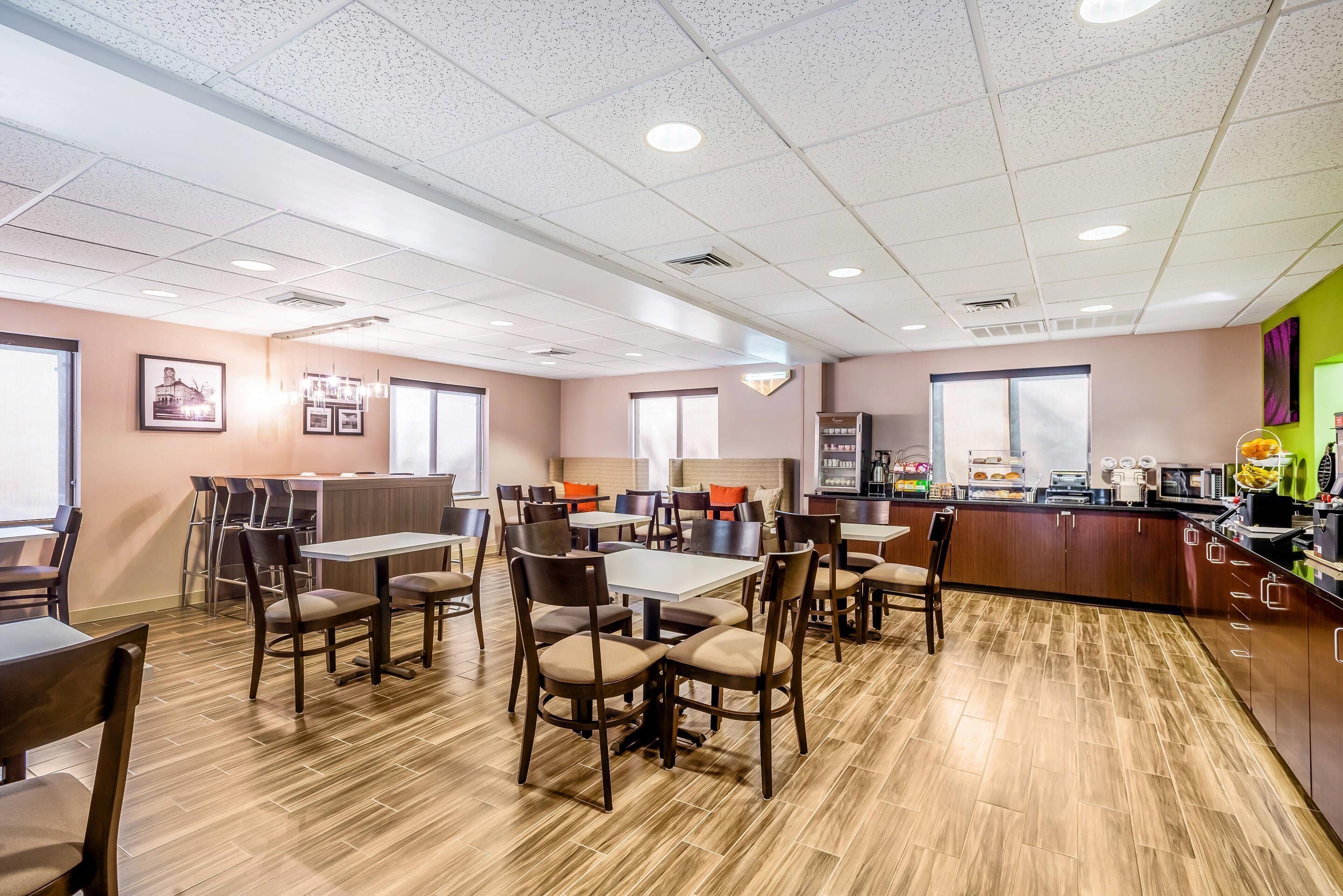 Free daily buffet breakfast 