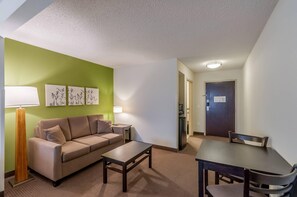 Suite, Multiple Beds, Non Smoking | Desk, blackout curtains, iron/ironing board, cots/infant beds - Sleep Inn & Suites Harrisonburg near University (Harrisonburg)