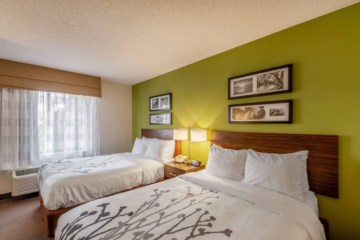 Suite, Multiple Beds, Non Smoking | Desk, blackout curtains, iron/ironing board, cots/infant beds
