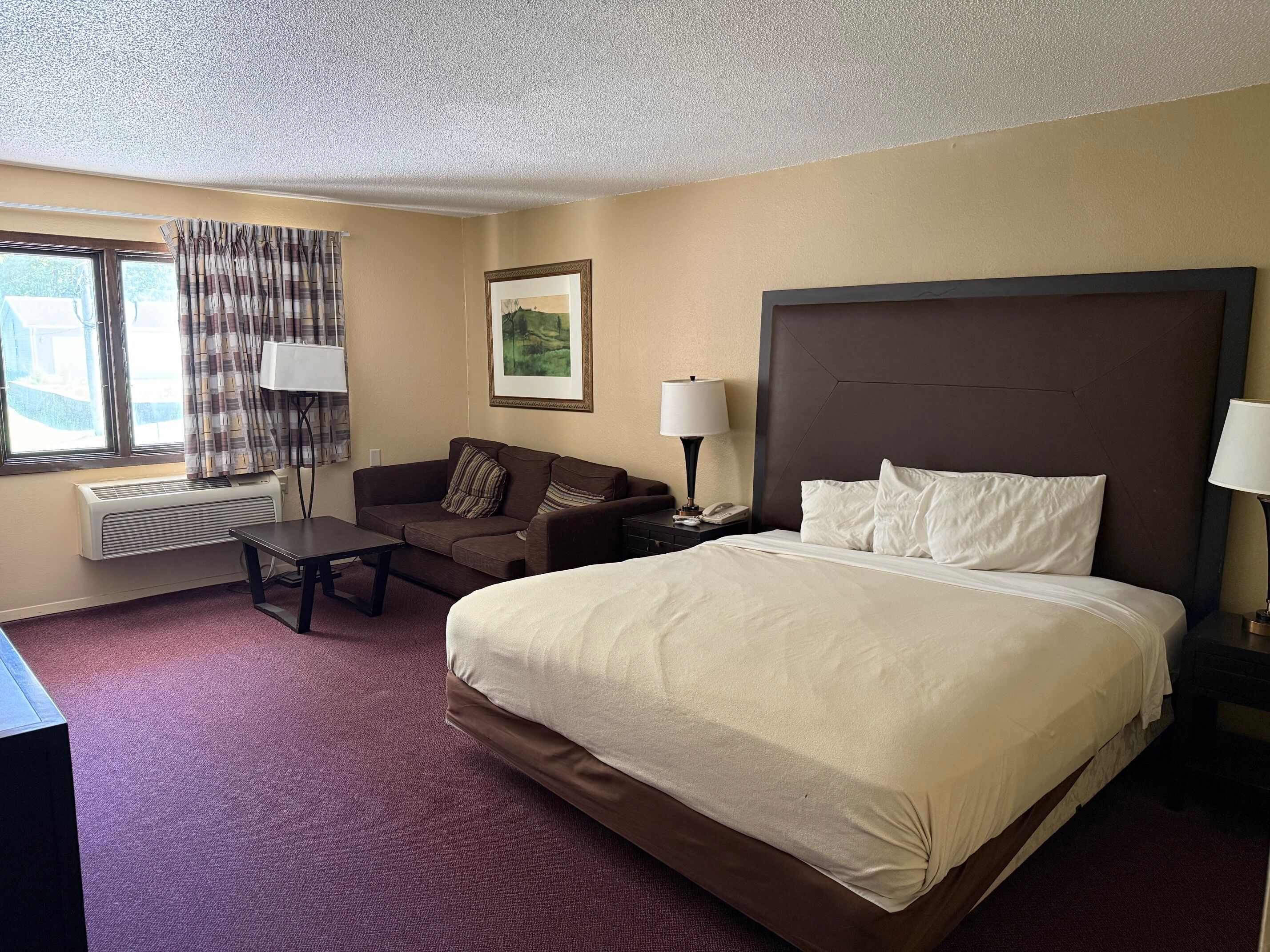 Standard Single Room | Desk, iron/ironing board, free rollaway beds, free WiFi