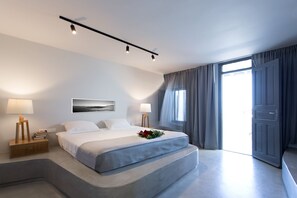 Studio, Jetted Tub, Sea View | Premium bedding, Select Comfort beds, minibar, in-room safe - Xenones Filotera (Santorini)
