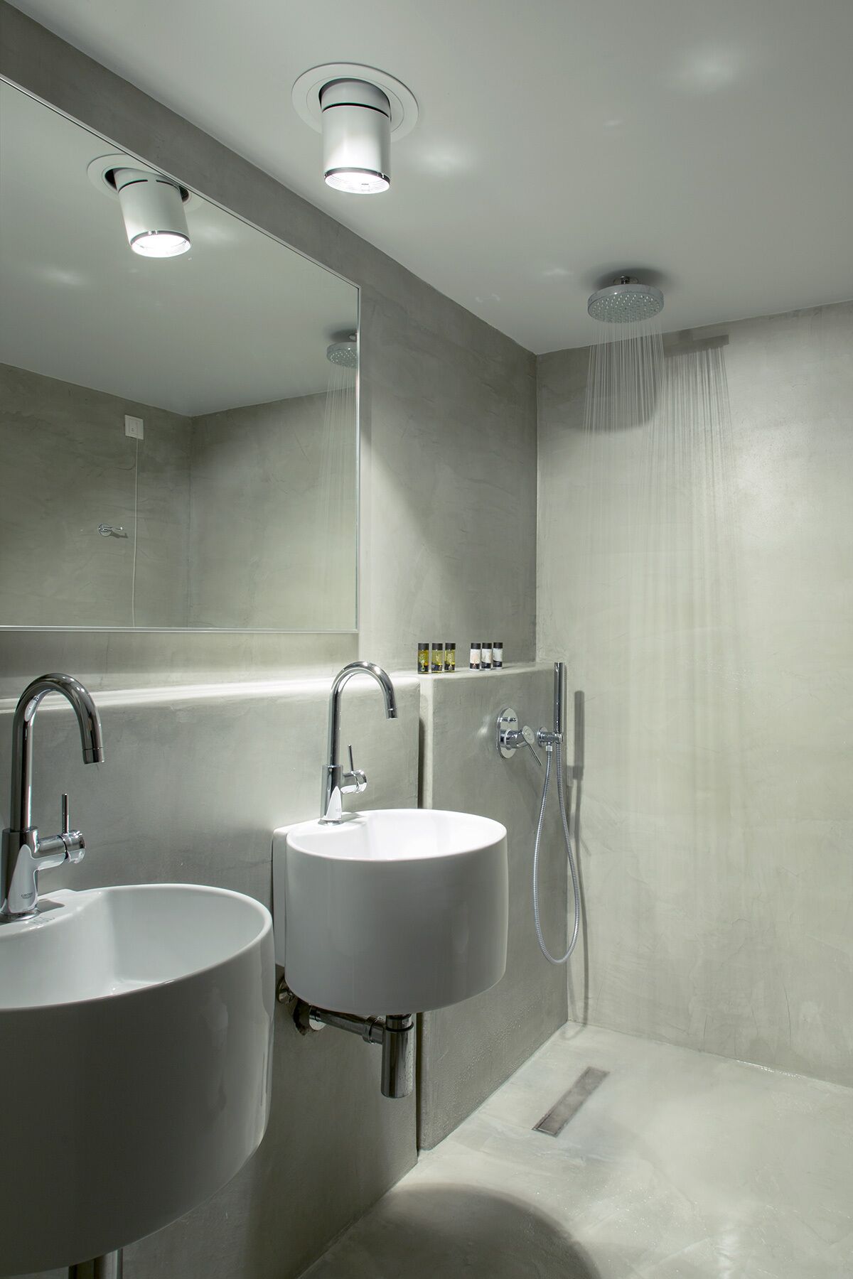studio, jetted tub, sea view | bathroom | shower, designer toiletries, hair dryer, bathrobes