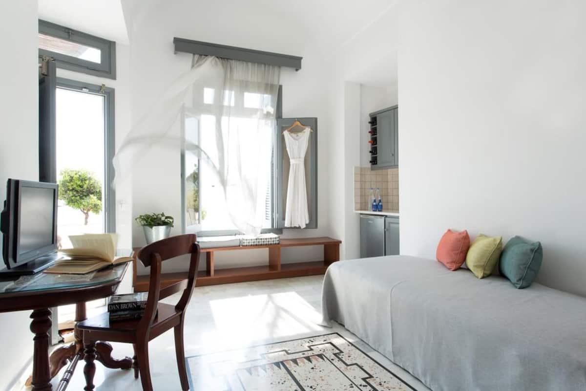 Premium bedding, Select Comfort beds, minibar, in-room safe