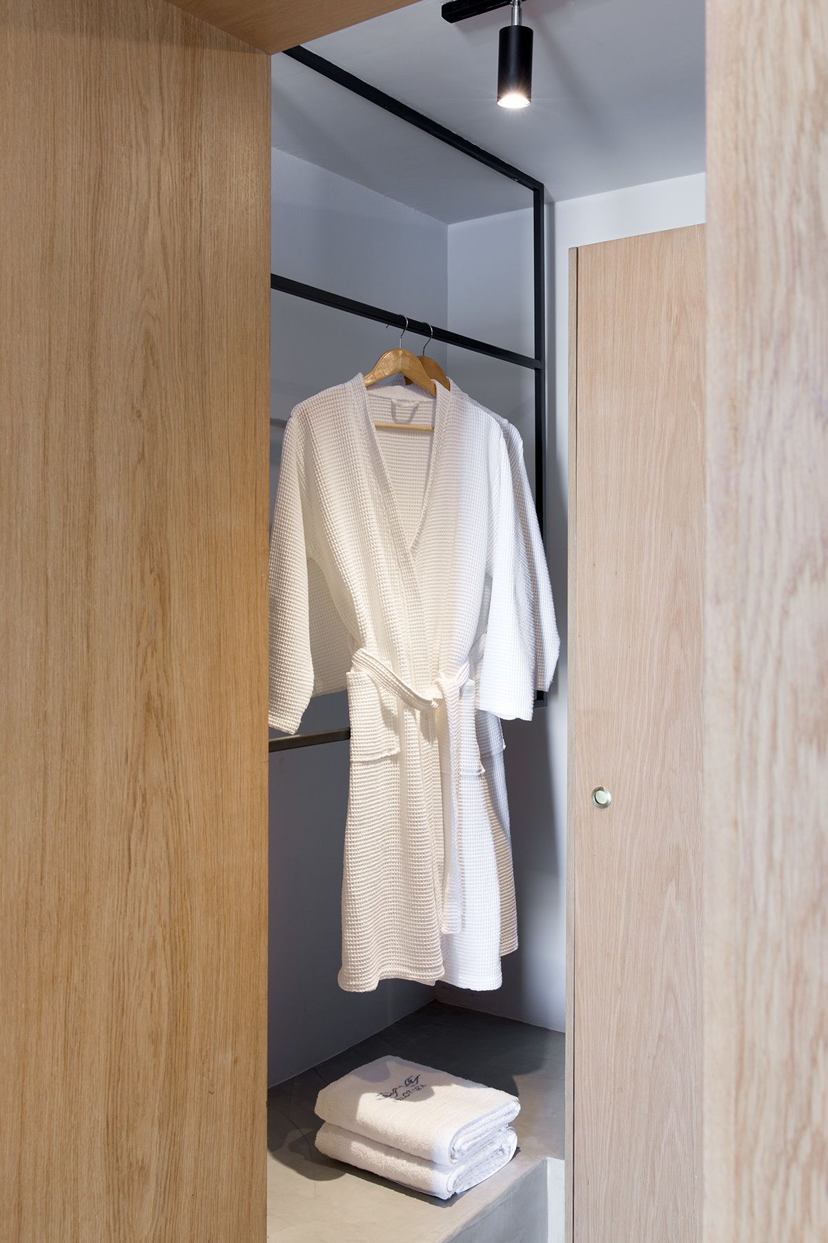 studio, jetted tub, sea view | premium bedding, select comfort beds, minibar, in-room safe