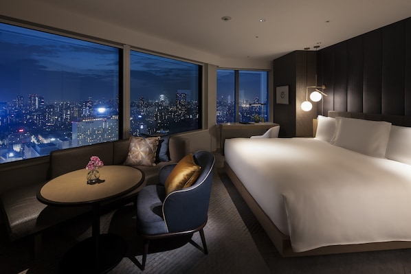 1 bedroom, premium bedding, down duvets, minibar
