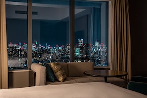 1 bedroom, premium bedding, down duvets, minibar