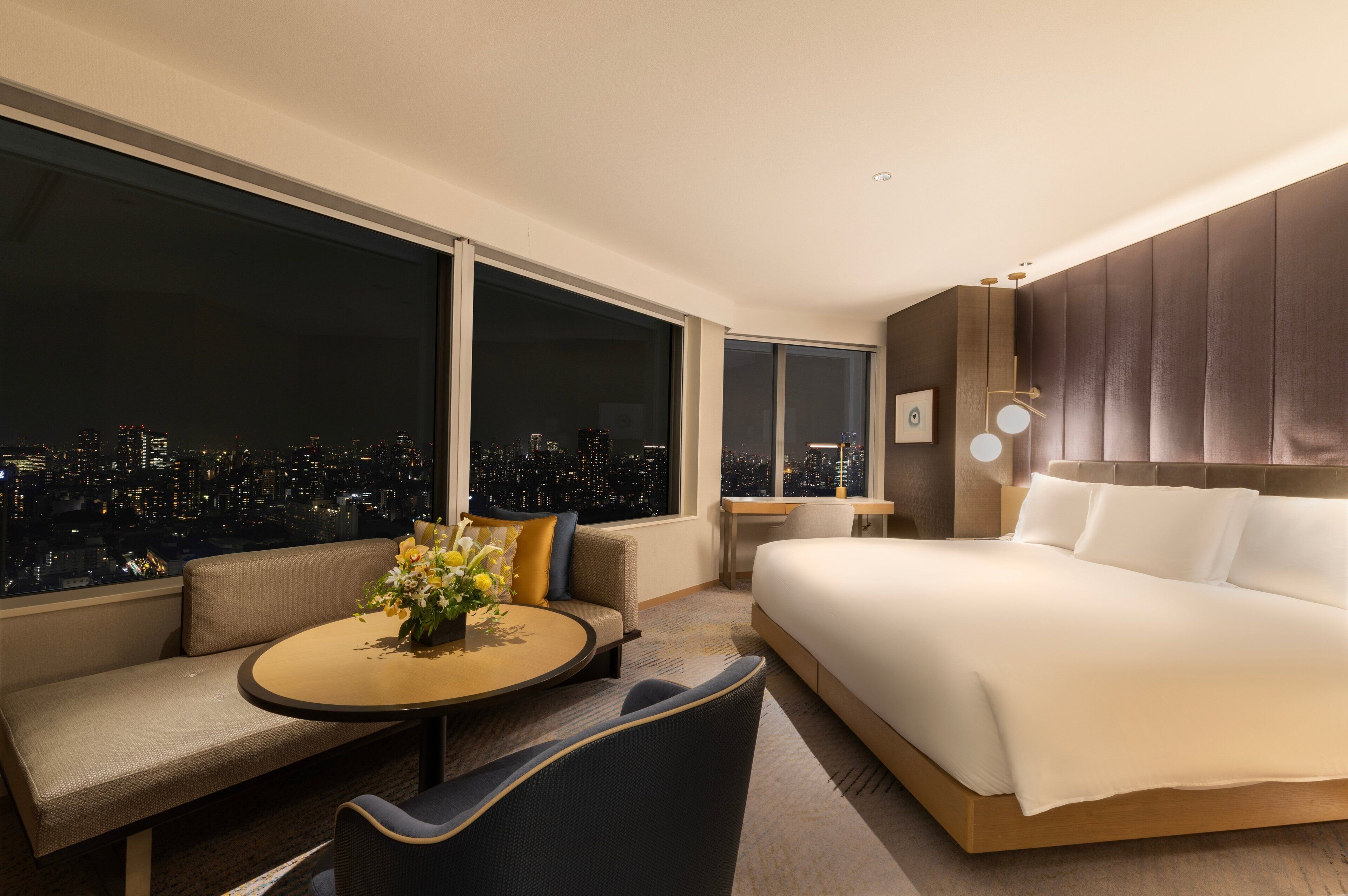 1 bedroom, premium bedding, down duvets, minibar