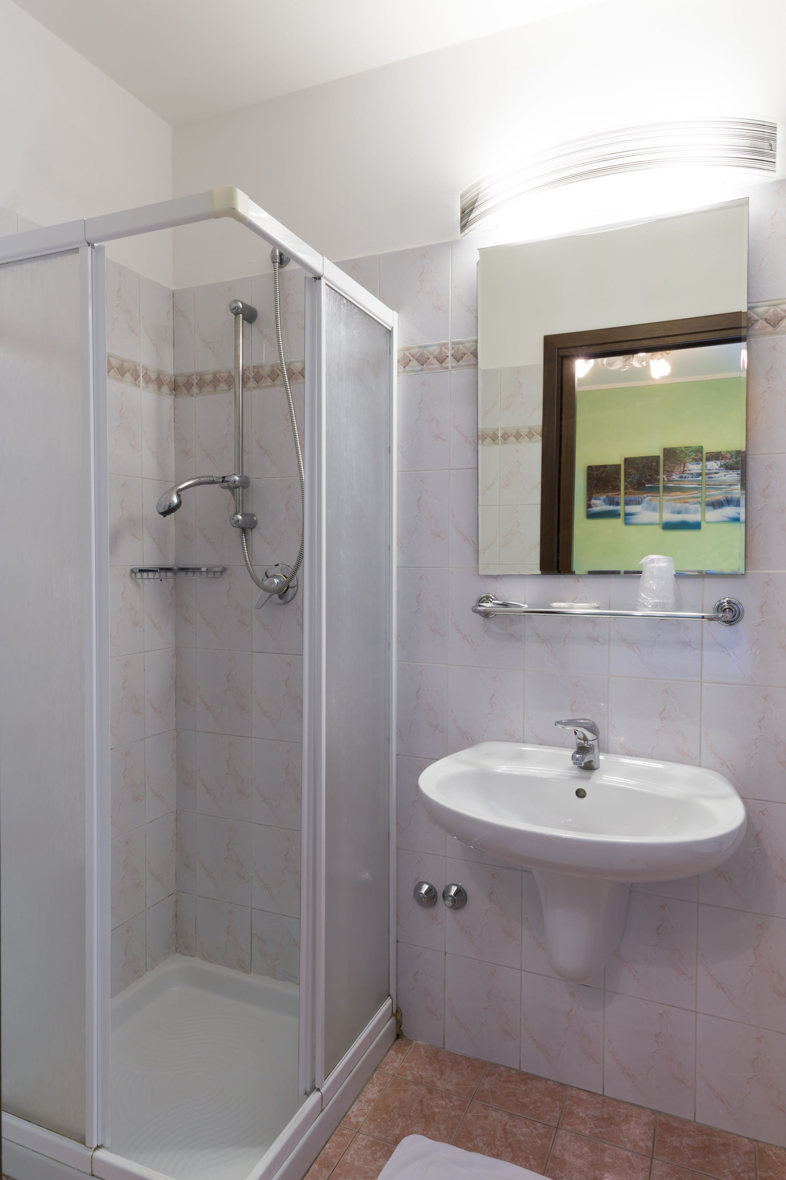 superior double room | bathroom | shower, rainfall showerhead, free toiletries, hair dryer