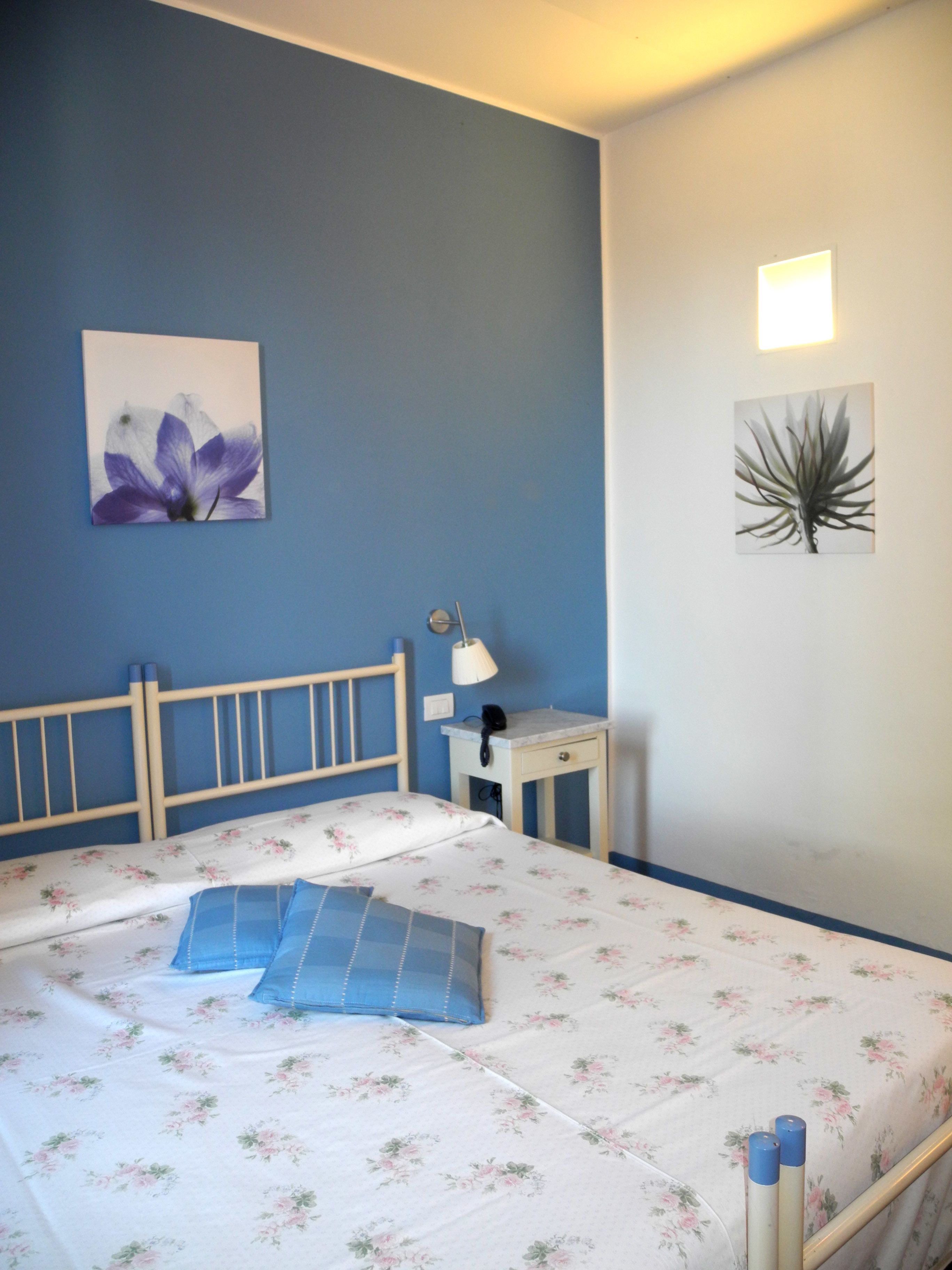 double room (class) | minibar, in-room safe, desk, blackout curtains