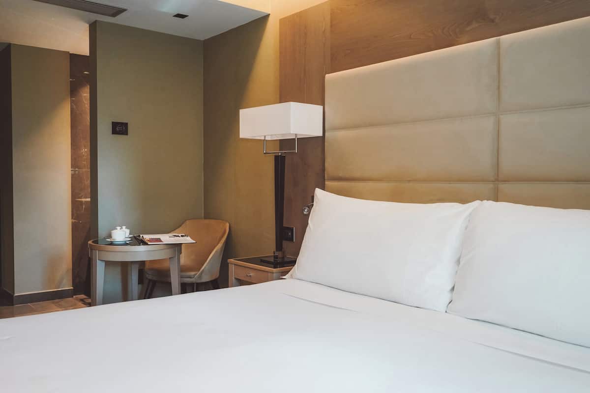 Deluxe Double Room | 1 bedroom, pillowtop beds, minibar, in-room safe