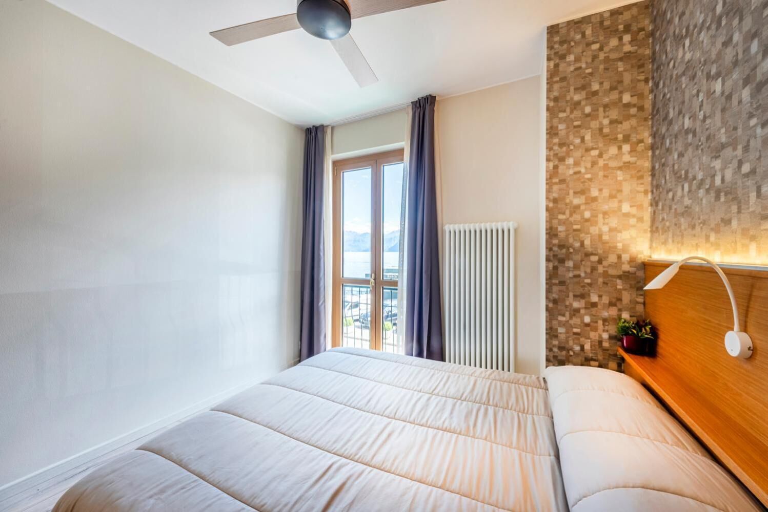 in-room safe, desk, free wifi